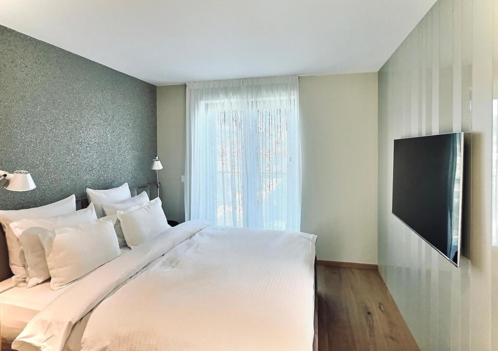 New Luxury Lake View Apartment - Лозанна Экстерьер фото